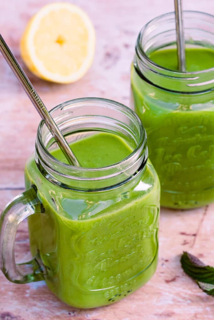 The green smoothie for the 3-day cleanse to lose belly fat