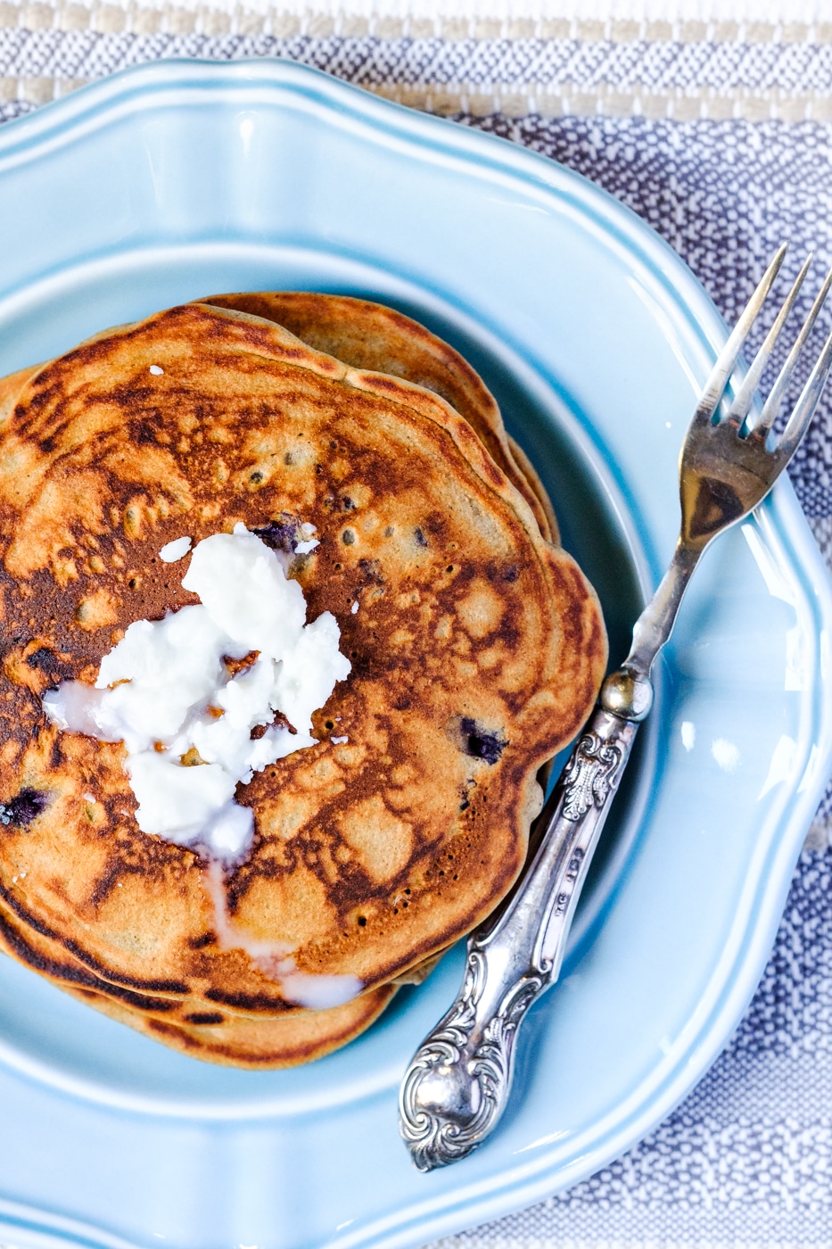 The lectin-free pancakes look delicious when served on the plate and ready to be eaten