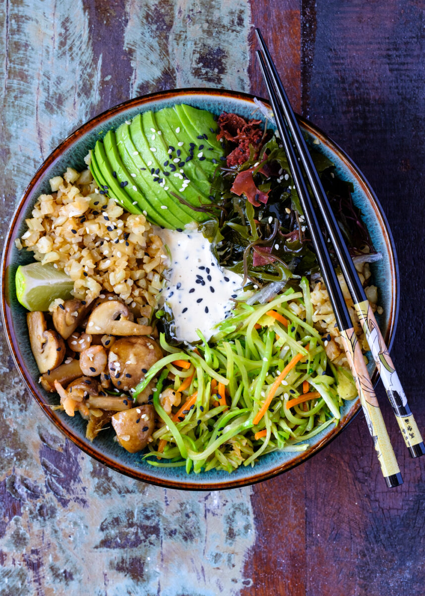 Cauliflower Rice and Seaweed Vegetable Poke Bowl