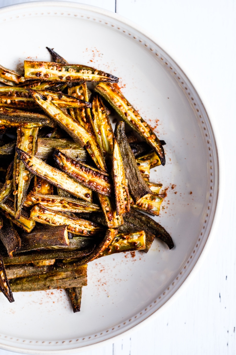 Okra chips on a plate