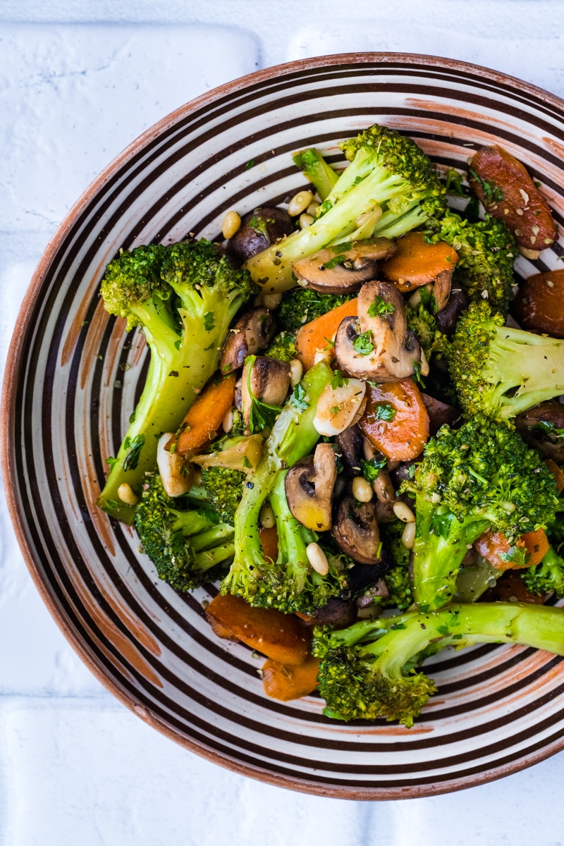 Broccoli and Mushroom Stir Fry - Omnivore's Cookbook