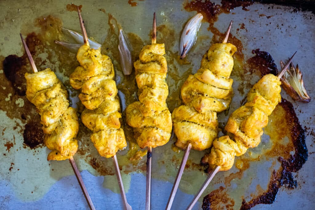 Oven baked chicken satay skewers