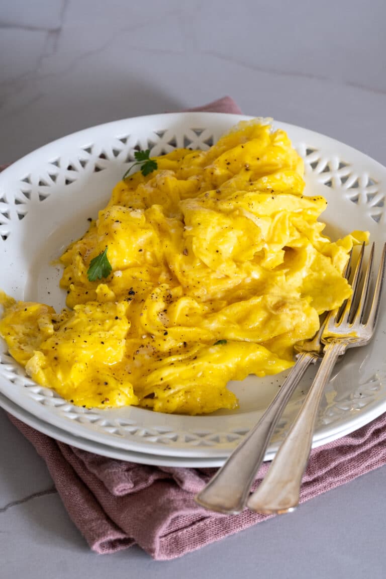 How to Cook Scrambled Eggs in a Stainless Steel Pan (Video Tutorial