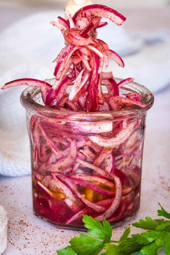 sumac onions in a jar