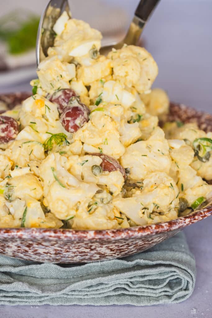 Creamy cauliflower salad without mayonnaise or dairy